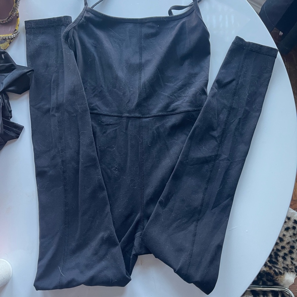 Aritzia wilfred jumper small